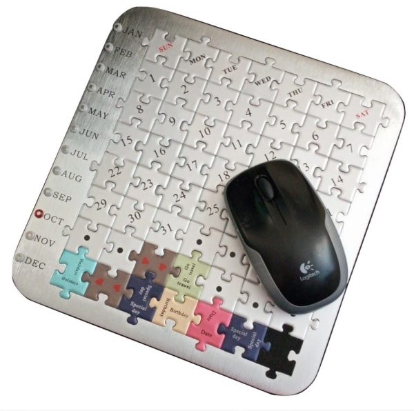 Magnetic Jigsaw Calendar & Mouse Pad Office Gadget